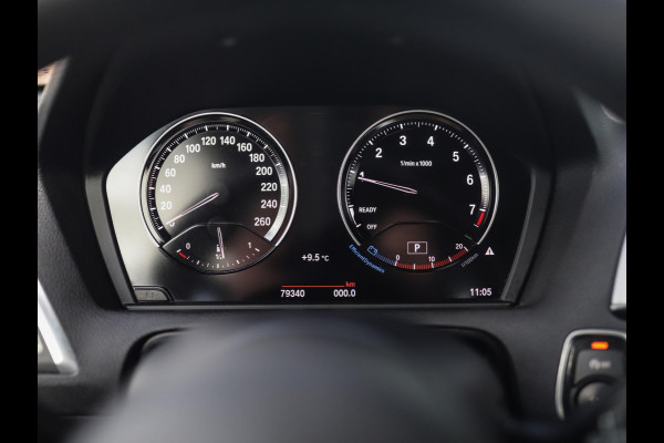BMW 1-serie 118i Corporate Lease Executive | M-Sport | Shadowline | Leder | Stoelverw. | 18" LM