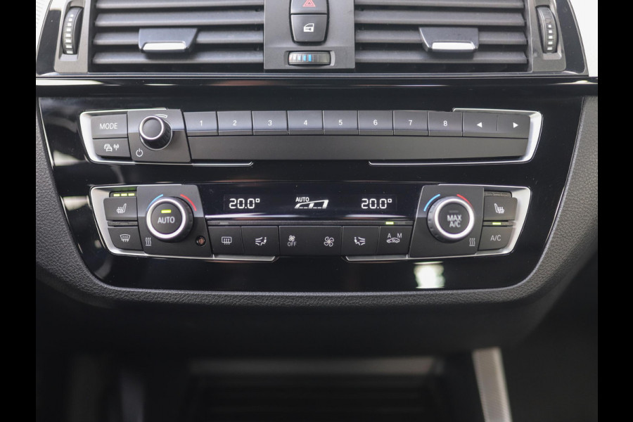 BMW 1-serie 118i Corporate Lease Executive | M-Sport | Shadowline | Leder | Stoelverw. | 18" LM