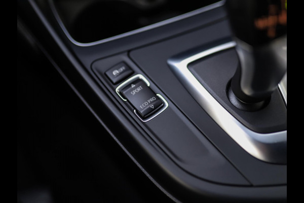 BMW 1-serie 118i Corporate Lease Executive | M-Sport | Shadowline | Leder | Stoelverw. | 18" LM