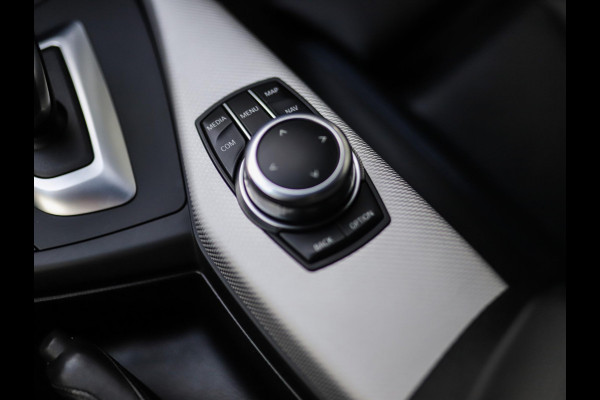 BMW 1-serie 118i Corporate Lease Executive | M-Sport | Shadowline | Leder | Stoelverw. | 18" LM