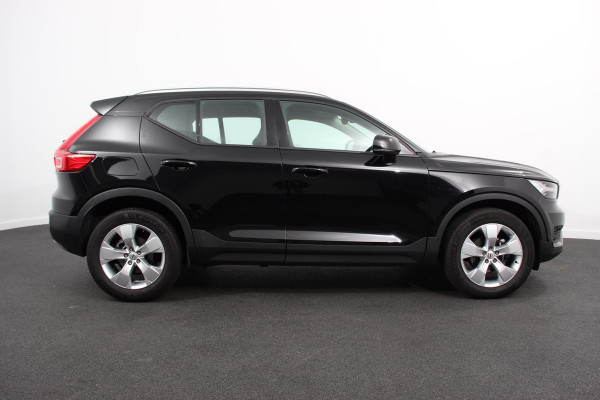Volvo XC40 1.5 T3 163pk Automaat Momentum Navigatie Apple Carplay/Android Auto Stoelverwarming Parkeersensoren Adaptive Cruise Control Virtual Cockpit LED kop- en mistlampen Draadloos laden Sensus Connect met High Performance Sound