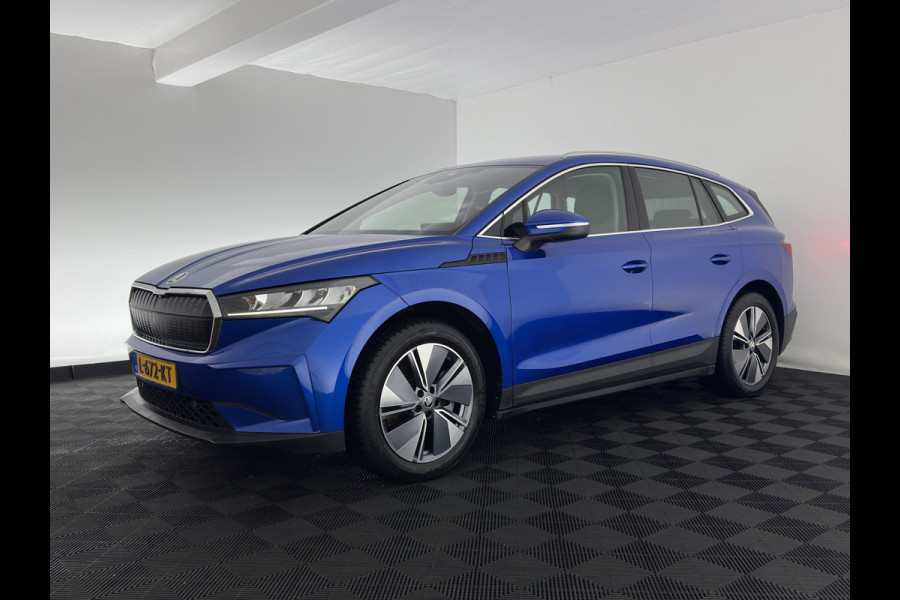 Škoda ENYAQ iV 80 [ 3-Fase ] {SOH-88% } (INCL-BTW) *LEATHER-FABRIC | FULL-LED | DIGI-COCKPIT | CAMERA | KEYLESS | NAVI-FULLMAP | AMBIENT-LIGHT | ECC | HEATED-COMFORTSEATS | DAB+ | PDC | CRUISE | CARPLAY | TOWBAR | 19"ALU*