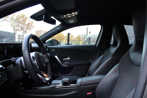 Mercedes-Benz A-Klasse 180 Business Solution AMG | NAP | CAMERA | CARPLAY | STOELVERW | AMG-LINE