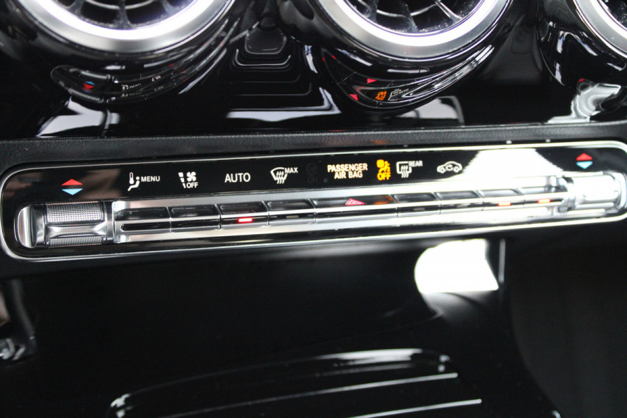 Mercedes-Benz A-Klasse 180 Business Solution AMG | NAP | CAMERA | CARPLAY | STOELVERW | AMG-LINE