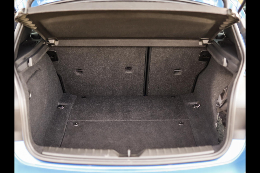 BMW 1-serie 118i Corporate Lease Executive | M-Sport | Shadowline | Leder | Stoelverw. | 18" LM