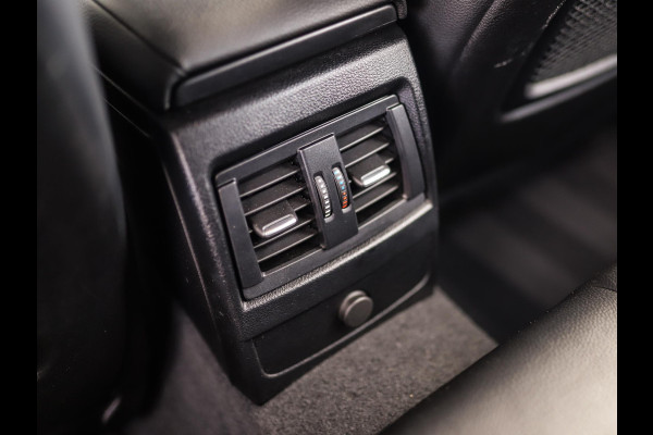 BMW 1-serie 118i Corporate Lease Executive | M-Sport | Shadowline | Leder | Stoelverw. | 18" LM