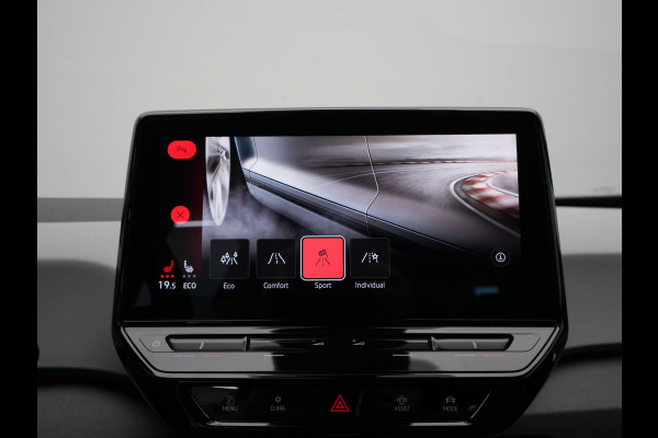 Volkswagen ID.3 First Plus 58 kWh 204pk Camera Navigatie Carplay Stoel/Stuurverwarming Pdc Acc 89