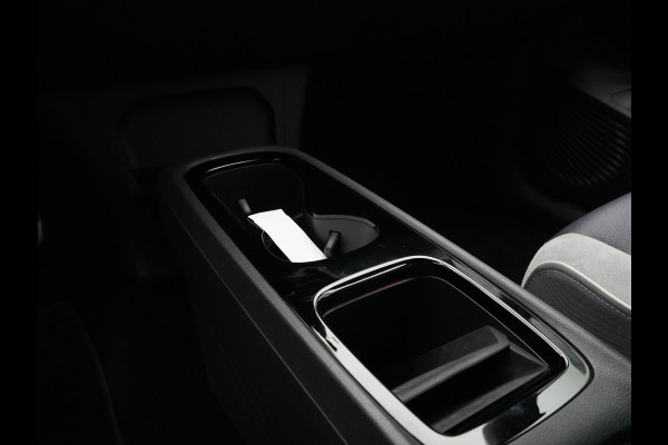 Volkswagen ID.3 First Plus 58 kWh 204pk Camera Navigatie Carplay Stoel/Stuurverwarming Pdc Acc 89