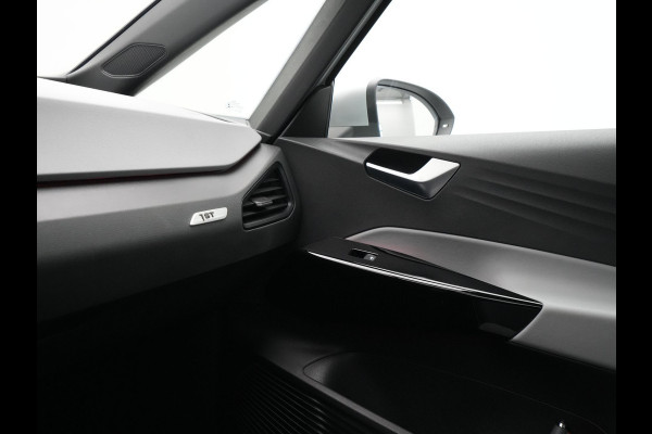 Volkswagen ID.3 First Plus 58 kWh 204pk Camera Navigatie Carplay Stoel/Stuurverwarming Pdc Acc 89