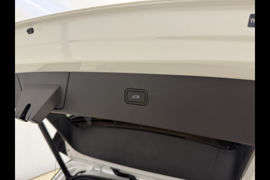 Volvo EX30 Extended Range Plus 69 kWh | 7000,- korting | Apple carplay | 20" velgen | H&K Audio | ACC | Blis | Camera