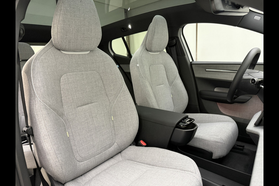 Volvo EX30 Extended Range Plus 69 kWh | 7000,- korting | Apple carplay | 20" velgen | H&K Audio | ACC | Blis | Camera
