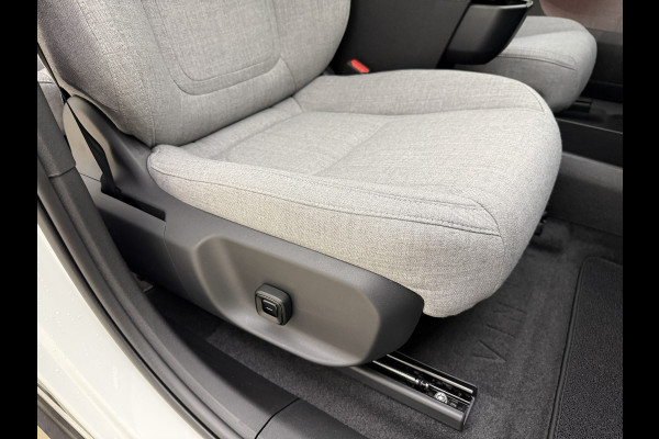 Volvo EX30 Extended Range Plus 69 kWh | 7000,- korting | Apple carplay | 20" velgen | H&K Audio | ACC | Blis | Camera