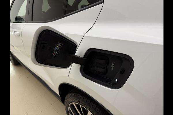 Volvo EX30 Extended Range Plus 69 kWh | 7000,- korting | Apple carplay | 20" velgen | H&K Audio | ACC | Blis | Camera