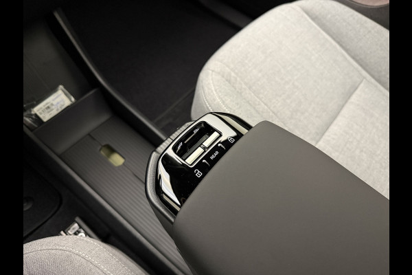 Volvo EX30 Extended Range Plus 69 kWh | 7000,- korting | Apple carplay | 20" velgen | H&K Audio | ACC | Blis | Camera