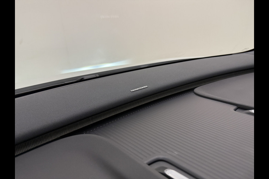 Volvo EX30 Extended Range Plus 69 kWh | 7000,- korting | Apple carplay | 20" velgen | H&K Audio | ACC | Blis | Camera