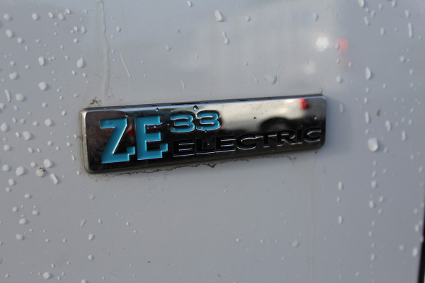 Renault Kangoo Z.E. 33 kWh (koopaccu) ✓ Airco ✓ R-Link navigatie ✓ Schuifdeur ✓ 100% elektro