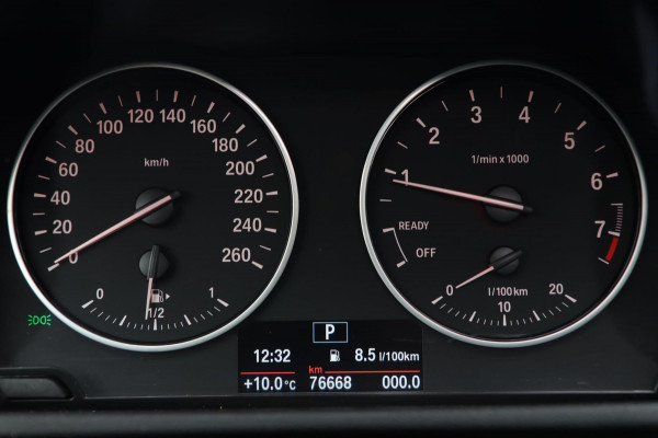 BMW X1 XDrive20i High Executive / PANO / KEYLESS / CAMERA / STUUR+STOELVERW