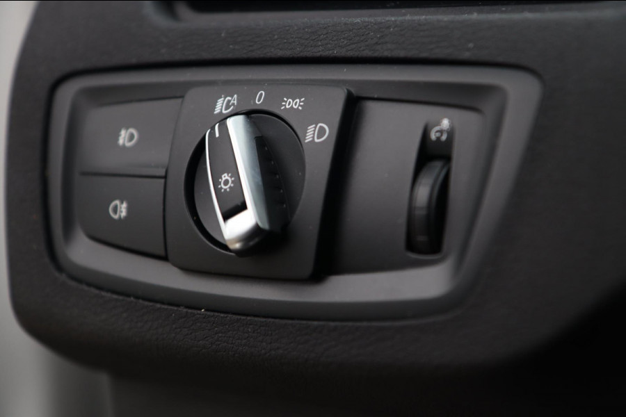 BMW X1 XDrive20i High Executive / PANO / KEYLESS / CAMERA / STUUR+STOELVERW