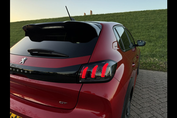 Peugeot 208 1.2 PureTech GT Pack Massagestoel | Stoelverwarming |Pano | Camera | Apple Carplay