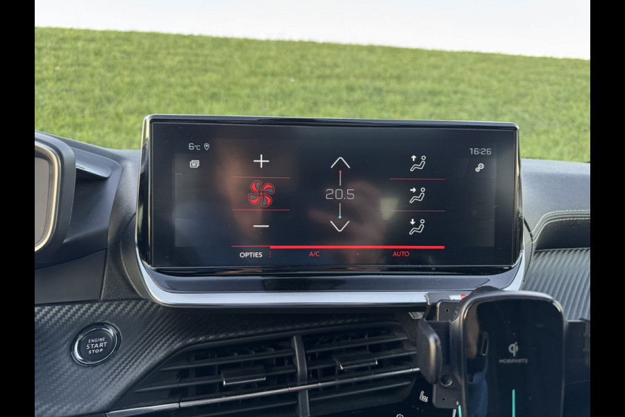 Peugeot 208 1.2 PureTech GT Pack Massagestoel | Stoelverwarming |Pano | Camera | Apple Carplay