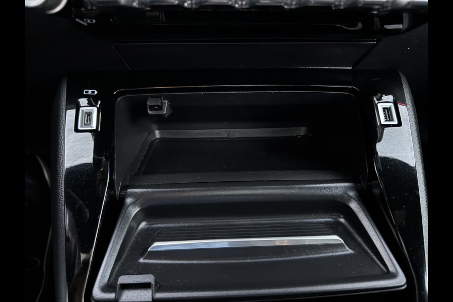Peugeot 208 1.2 PureTech GT Pack Massagestoel | Stoelverwarming |Pano | Camera | Apple Carplay