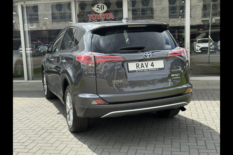 Toyota RAV4 2.5 Hybrid AWD Style | Navigatie, Stoel + Stuurverwarming, Parkeersensoren, Keyless, 18 inch, 1.650KG Trekgewicht, 4X4