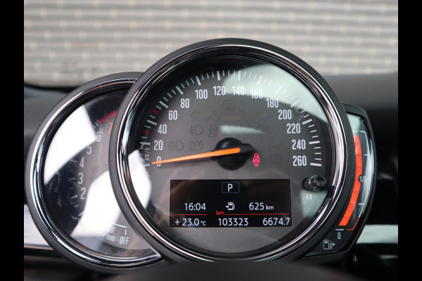 MINI Hatchback Cooper S Automaat 3 deurs / John Cooper Works Exterieur / Panoramadak / John Cooper Works Interieur / Apple CarPlay / LED / 17 Inch / Extra Getint Glas / Sportstoelen / Navigatie Plus / Climate Control / Harman Kardon / DAB / Bluetooth
