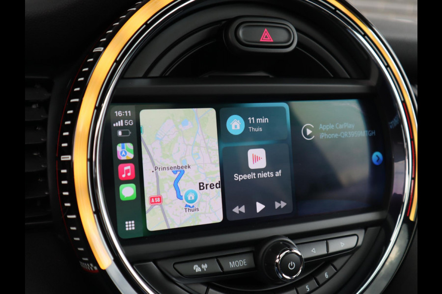 MINI Hatchback Cooper S Automaat 3 deurs / John Cooper Works Exterieur / Panoramadak / John Cooper Works Interieur / Apple CarPlay / LED / 17 Inch / Extra Getint Glas / Sportstoelen / Navigatie Plus / Climate Control / Harman Kardon / DAB / Bluetooth
