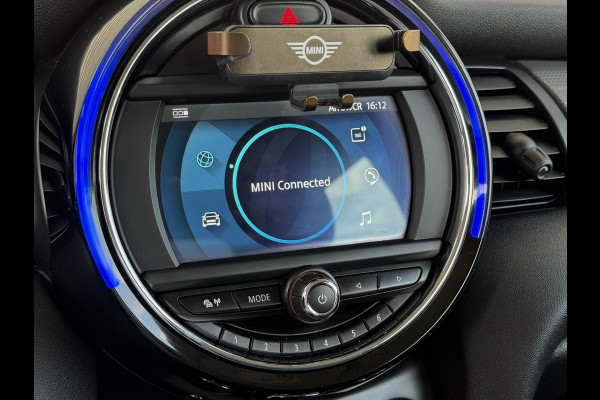 MINI Hatchback Cooper 3 deurs / Airconditioning / Elektrisch Pakket / DAB / 15 Inch / Chrome Line