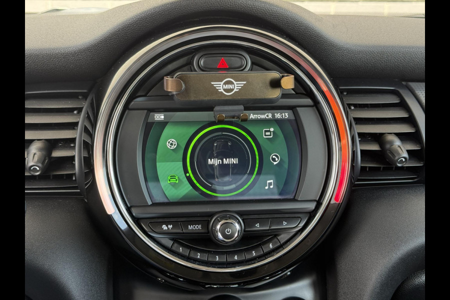 MINI Hatchback Cooper 3 deurs / Airconditioning / Elektrisch Pakket / DAB / 15 Inch / Chrome Line