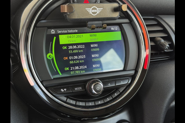 MINI Hatchback Cooper 3 deurs / Airconditioning / Elektrisch Pakket / DAB / 15 Inch / Chrome Line