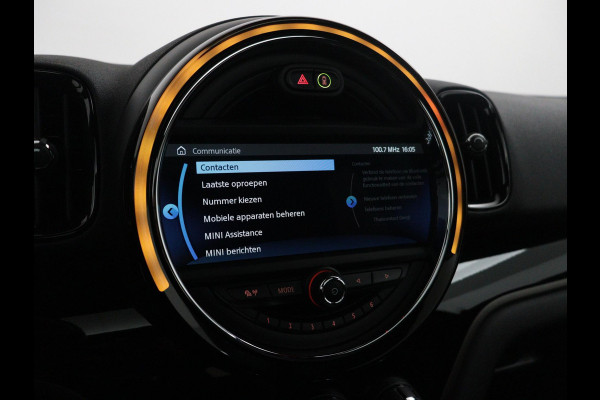 MINI Countryman John Cooper Works ALL4 Automaat / Panoramadak / Recaro Sportstoelen / Head-Up Display / LED / Navigatie Plus / 19 Inch / Achteruitrijcamera / Harman Kardon / Stoelverwarming / Lichtpakket