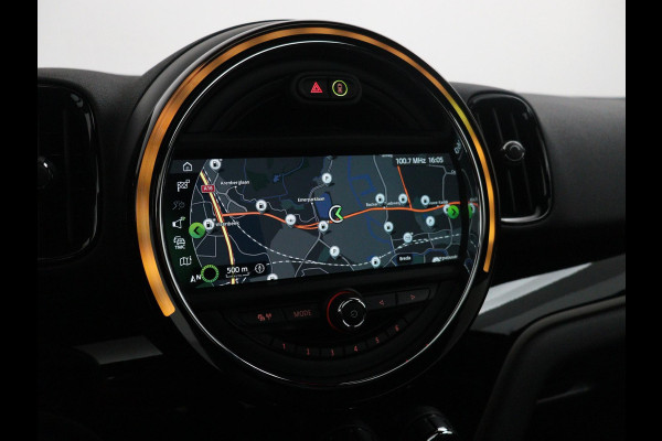 MINI Countryman John Cooper Works ALL4 Automaat / Panoramadak / Recaro Sportstoelen / Head-Up Display / LED / Navigatie Plus / 19 Inch / Achteruitrijcamera / Harman Kardon / Stoelverwarming / Lichtpakket