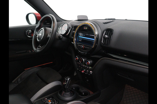 MINI Countryman John Cooper Works ALL4 Automaat / Panoramadak / Recaro Sportstoelen / Head-Up Display / LED / Navigatie Plus / 19 Inch / Achteruitrijcamera / Harman Kardon / Stoelverwarming / Lichtpakket