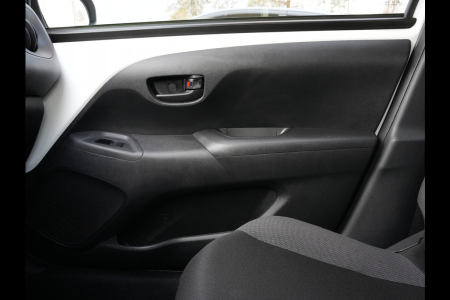 Toyota Aygo 1.0 VVT-i x-fun | Airco | Limiter | Bluetooth