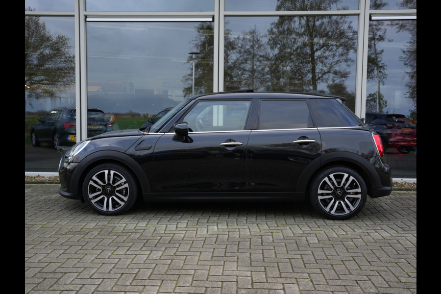 MINI Mini 1.5 Automaat Cooper Business Edition | Navigatie | Pano | LED | Leer | Climate Control