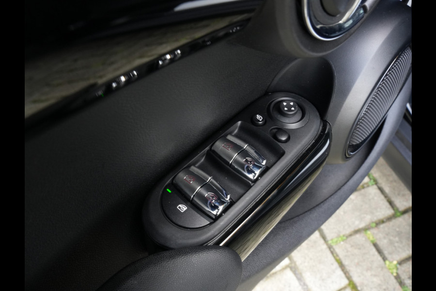 MINI Mini 1.5 Automaat Cooper Business Edition | Navigatie | Pano | LED | Leer | Climate Control