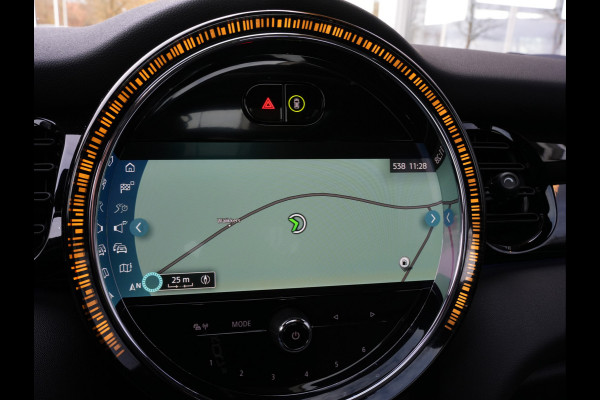 MINI Mini 1.5 Automaat Cooper Business Edition | Navigatie | Pano | LED | Leer | Climate Control