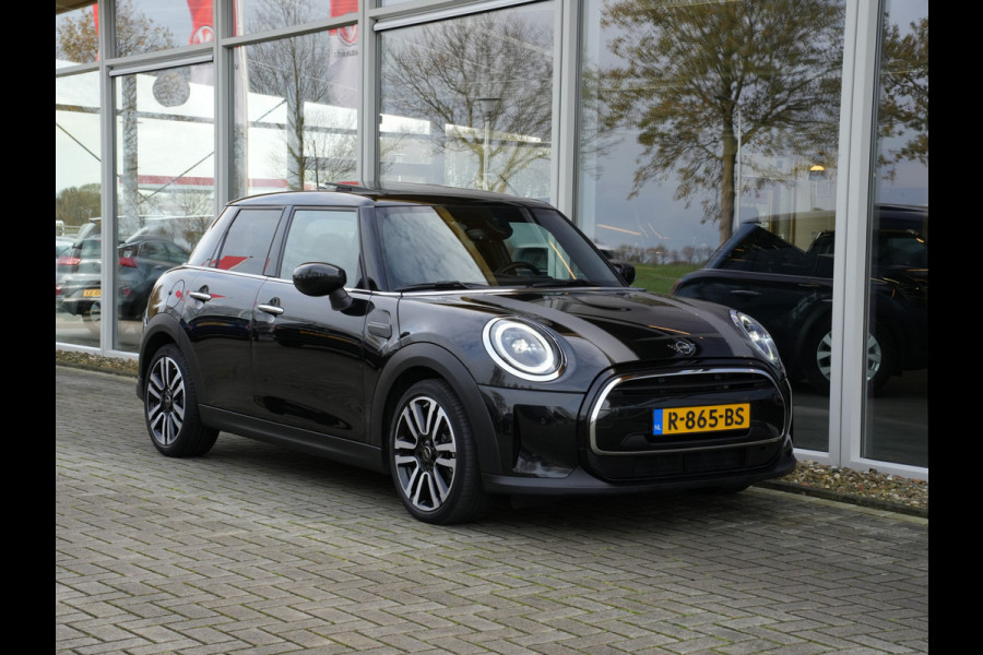 MINI Mini 1.5 Automaat Cooper Business Edition | Navigatie | Pano | LED | Leer | Climate Control