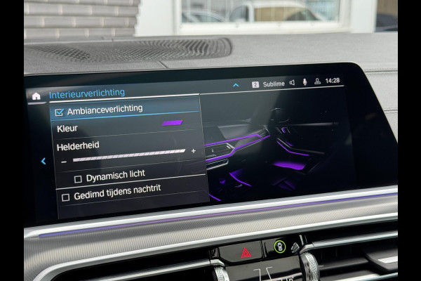 BMW X5 xDrive45e High Executive M Sport Pakket Automaat / Live Cockpit Professional / Panoramadak / Trekhaak / Comfortstoelen / Head-Up Display / Luchtvering / Driving Assistant Professional / Hifi / Stoelverwarming voor+achter /