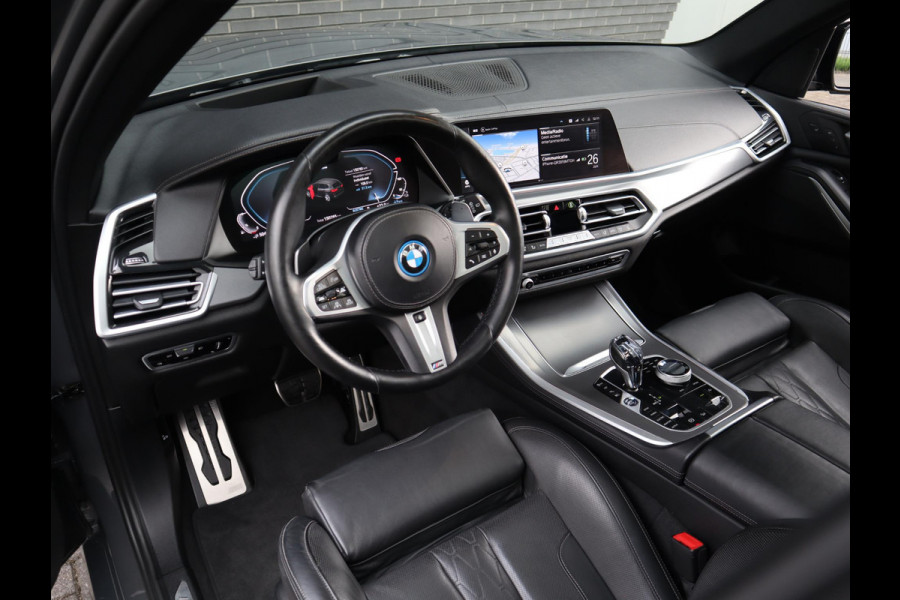 BMW X5 xDrive45e High Executive M Sport Pakket Automaat / Live Cockpit Professional / Panoramadak Sky Lounge / 22 Inch / Laserlicht / Trekhaak / Sportstoelen met Massagefunctie/ Luchtvering / Driving Assistant Professional / Nappa Leder