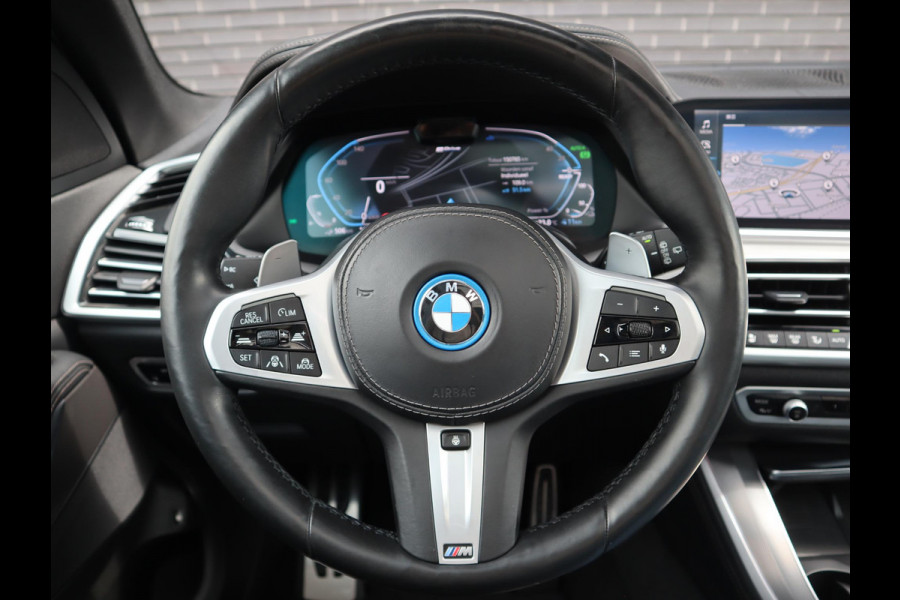 BMW X5 xDrive45e High Executive M Sport Pakket Automaat / Live Cockpit Professional / Panoramadak Sky Lounge / 22 Inch / Laserlicht / Trekhaak / Sportstoelen met Massagefunctie/ Luchtvering / Driving Assistant Professional / Nappa Leder