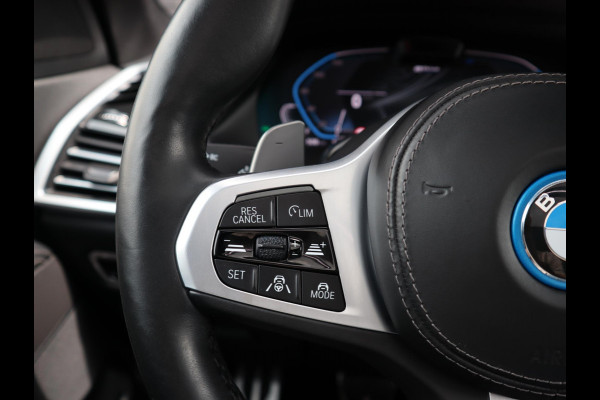 BMW X5 xDrive45e High Executive M Sport Pakket Automaat / Live Cockpit Professional / Panoramadak Sky Lounge / 22 Inch / Laserlicht / Trekhaak / Sportstoelen met Massagefunctie/ Luchtvering / Driving Assistant Professional / Nappa Leder