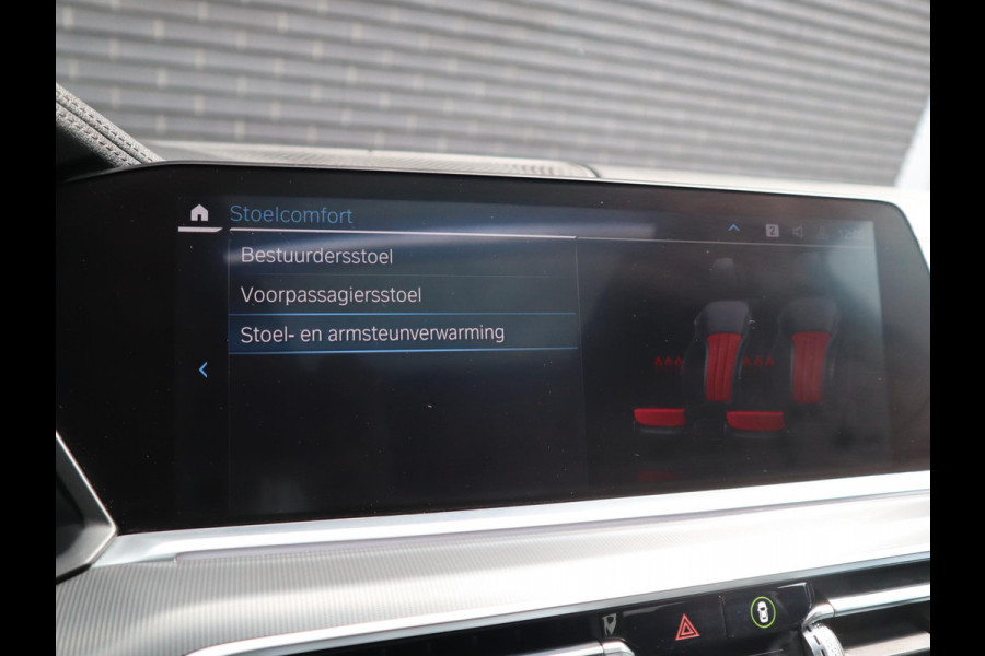 BMW X5 xDrive45e High Executive M Sport Pakket Automaat / Live Cockpit Professional / Panoramadak Sky Lounge / 22 Inch / Laserlicht / Trekhaak / Sportstoelen met Massagefunctie/ Luchtvering / Driving Assistant Professional / Nappa Leder