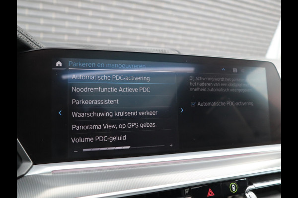 BMW X5 xDrive45e High Executive M Sport Pakket Automaat / Live Cockpit Professional / Panoramadak Sky Lounge / 22 Inch / Laserlicht / Trekhaak / Sportstoelen met Massagefunctie/ Luchtvering / Driving Assistant Professional / Nappa Leder