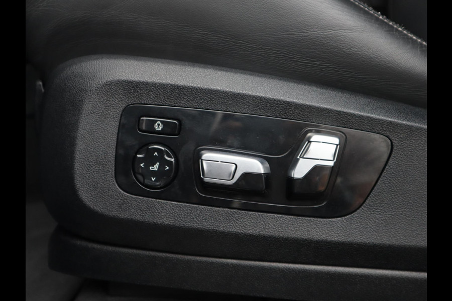 BMW X5 xDrive45e High Executive M Sport Pakket Automaat / Live Cockpit Professional / Panoramadak Sky Lounge / 22 Inch / Laserlicht / Trekhaak / Sportstoelen met Massagefunctie/ Luchtvering / Driving Assistant Professional / Nappa Leder