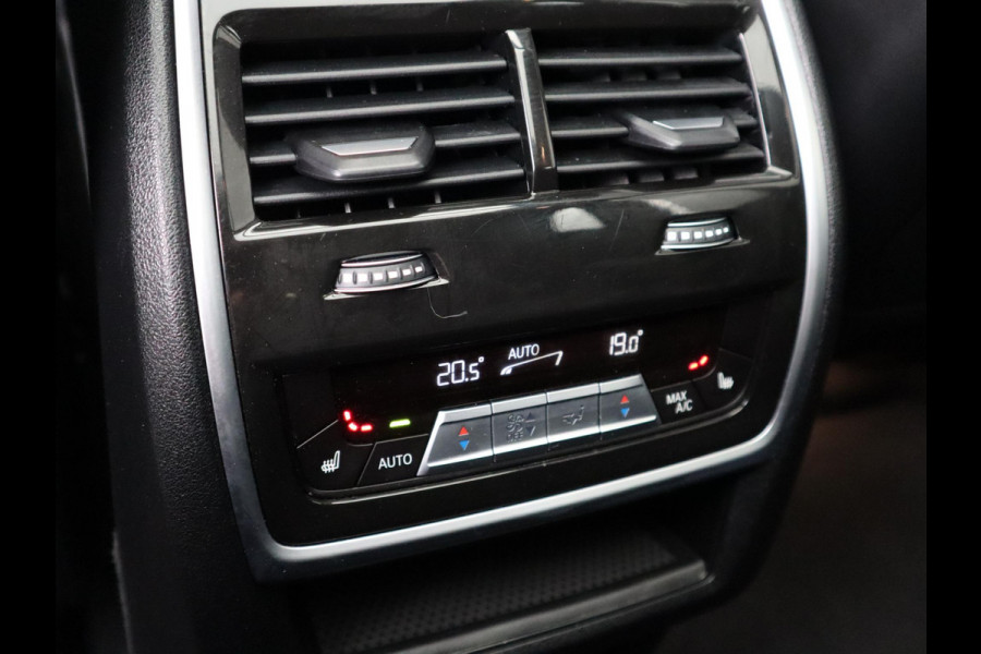 BMW X5 xDrive45e High Executive M Sport Pakket Automaat / Live Cockpit Professional / Panoramadak Sky Lounge / 22 Inch / Laserlicht / Trekhaak / Sportstoelen met Massagefunctie/ Luchtvering / Driving Assistant Professional / Nappa Leder