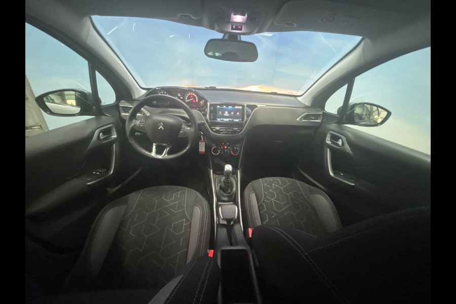 Peugeot 2008 1.2 PureTech Blue Lion Trekhaak, Carplay, Cruise