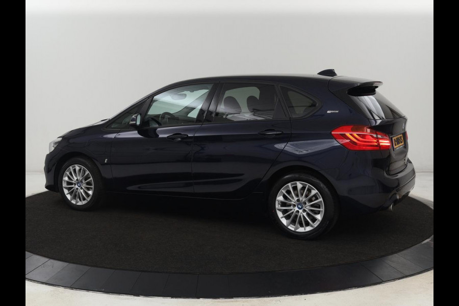 BMW 2 Serie Active Tourer 225xe iPerformance | Sport Line | Stoelverwarming | Full LED | Navigatie | Parkeerhulp | Sportstoelen | Bluetooth | Climate control | Getint glas | Cruise control | PHEV | Plug In