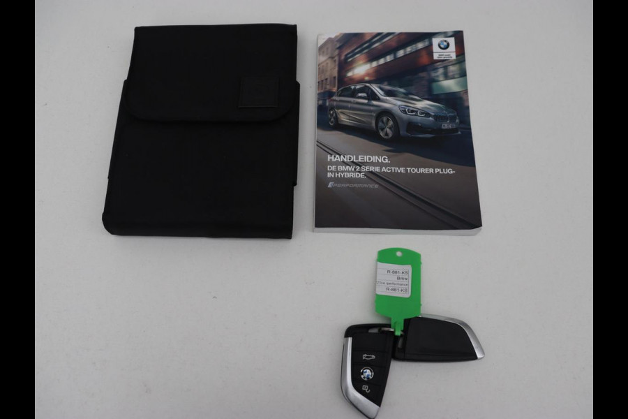 BMW 2 Serie Active Tourer 225xe iPerformance | Sport Line | Stoelverwarming | Full LED | Navigatie | Parkeerhulp | Sportstoelen | Bluetooth | Climate control | Getint glas | Cruise control | PHEV | Plug In